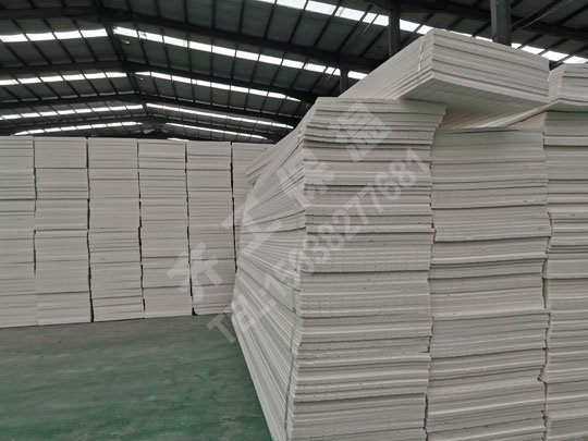  冷庫用保溫材料擠塑板需要具有哪些特性？